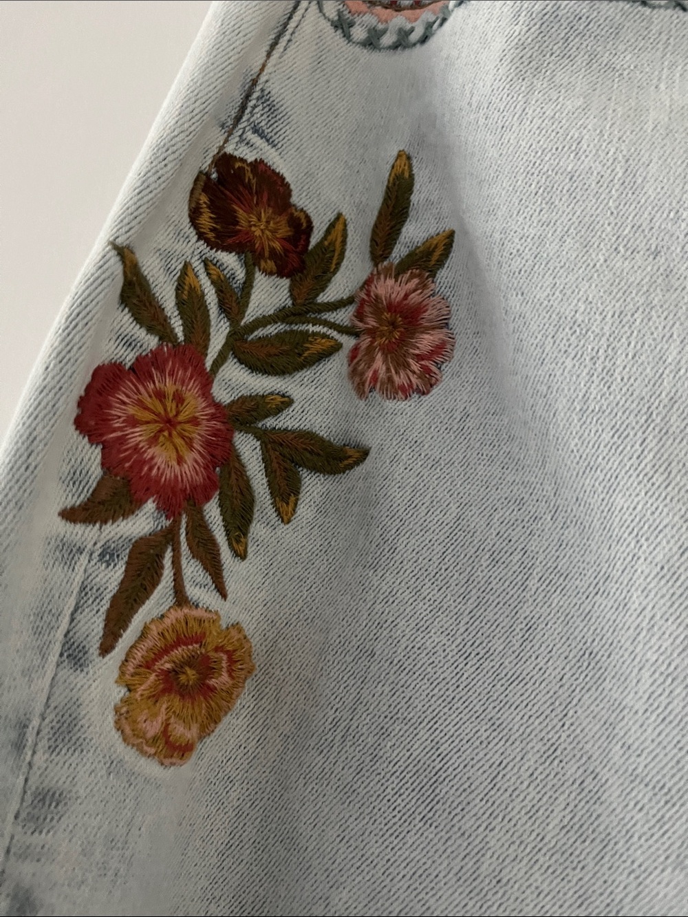 DRIFTWOOD Farrah Embroidered Light-Wash Women’s Flare Jeans 29 - Picture 7 of 11